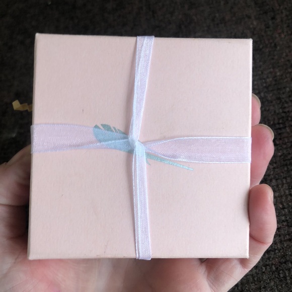 New Sterling Silver plated Zinc Ring in a gift box with a small plate! - Picture 8 of 11